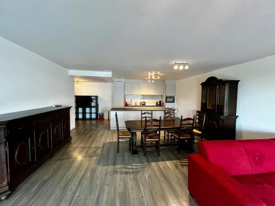 Big Apartment With Parking In Antwerpen Eksteriør bilde