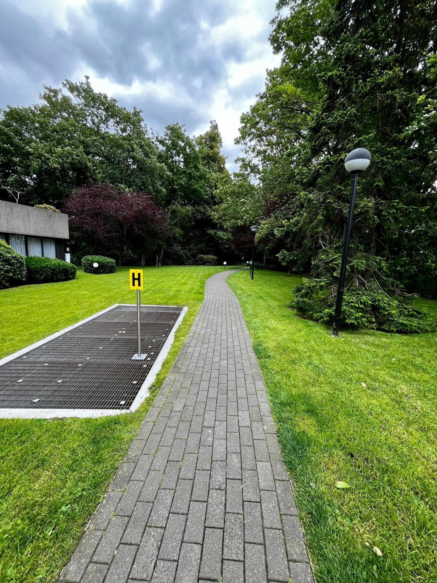 Big Apartment With Parking In Antwerpen Eksteriør bilde